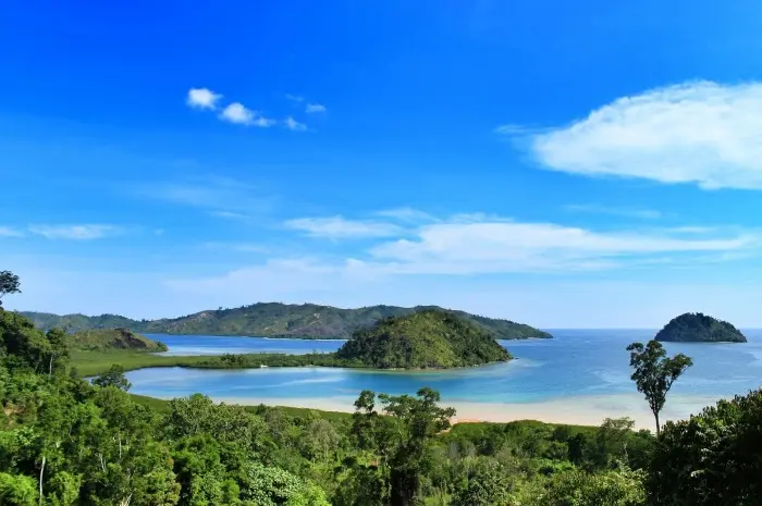 Pulau Mandeh, Surga Tropis dengan Petualangan Seru di Pesisir Selatan